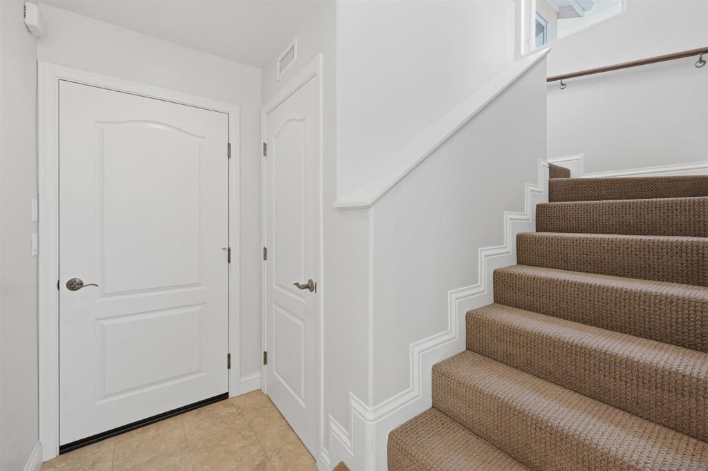 4652 Cass St Property Photo 32