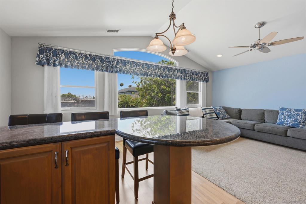 4652 Cass St Property Photo 42