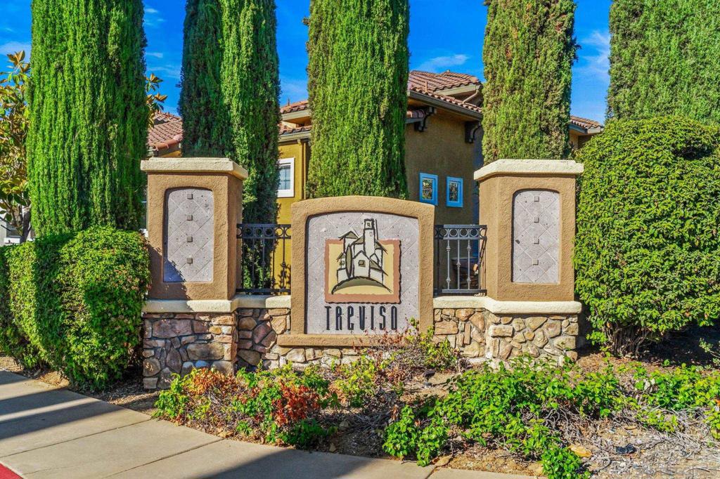 14 Via Montisi Property Photo 2
