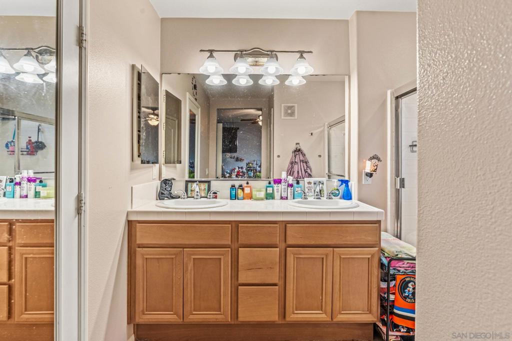 14 Via Montisi Property Photo 19