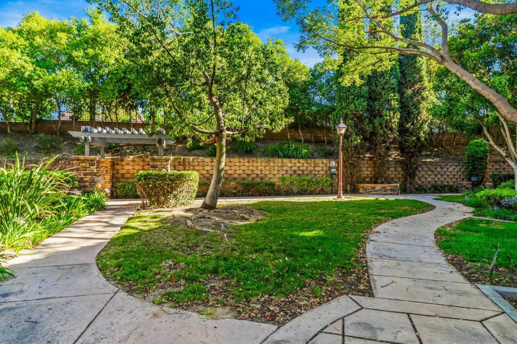 14 Via Montisi Property Photo 34