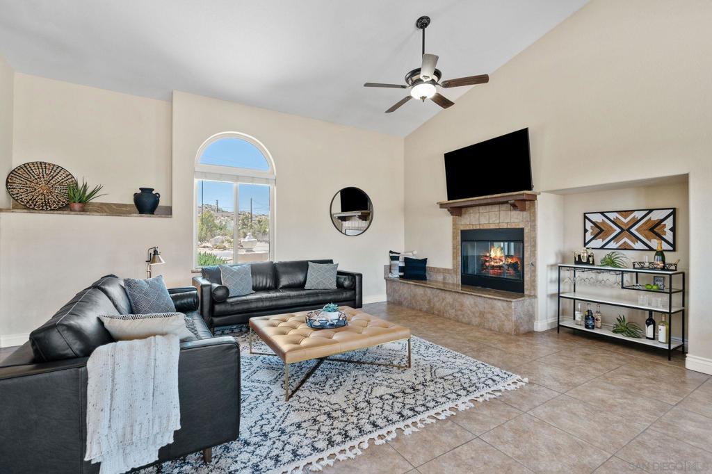 5833 San Rafael Rd Property Photo 4