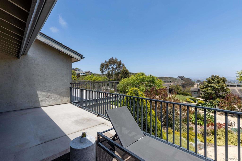 6667 La Jolla Scenic Drive South Property Photo 6