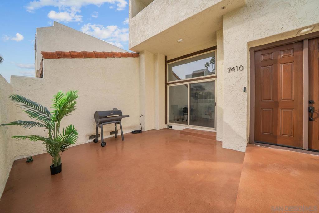 7410 Caminito Carlotta Property Photo 2