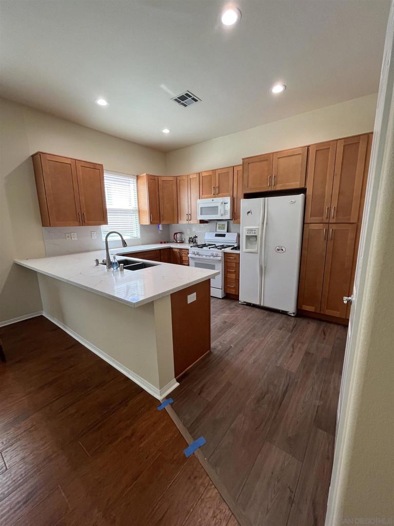 4929 Rolling Hills Avenue Property Photo 6