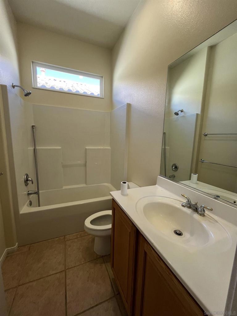 4929 Rolling Hills Avenue Property Photo 9