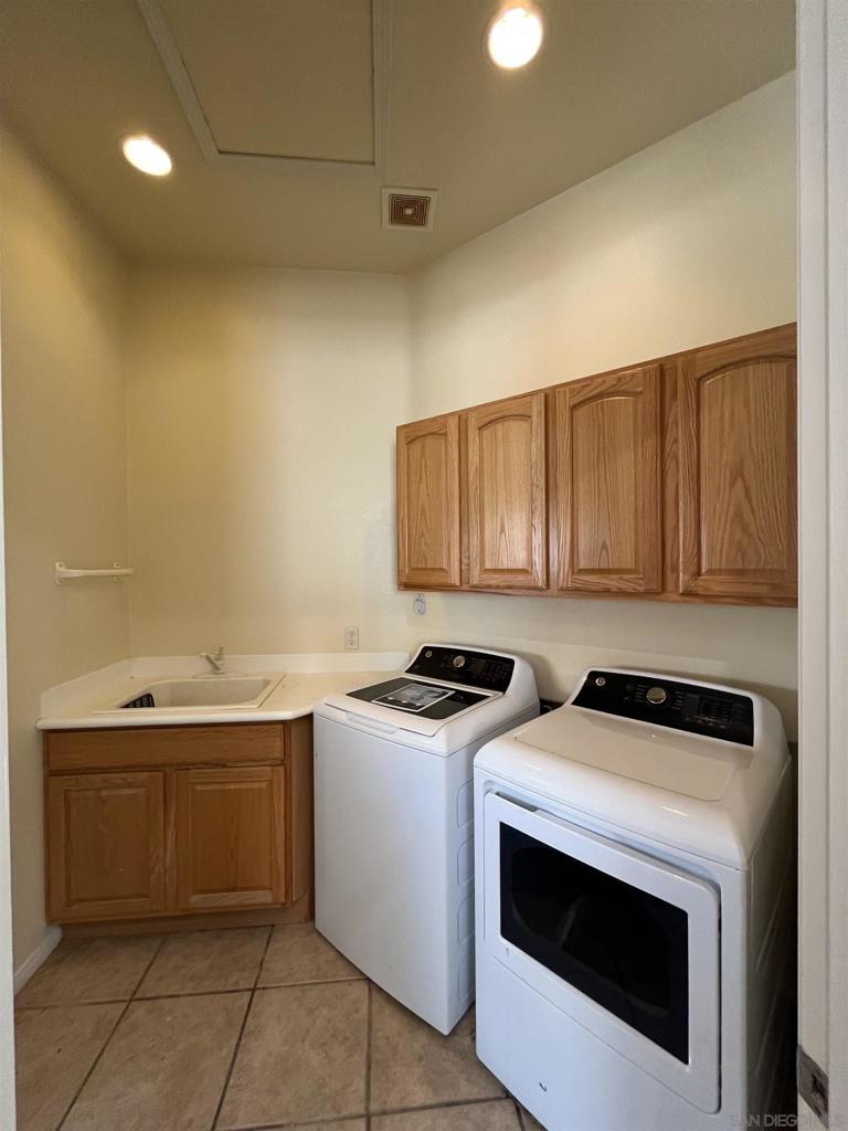 4929 Rolling Hills Avenue Property Photo 11
