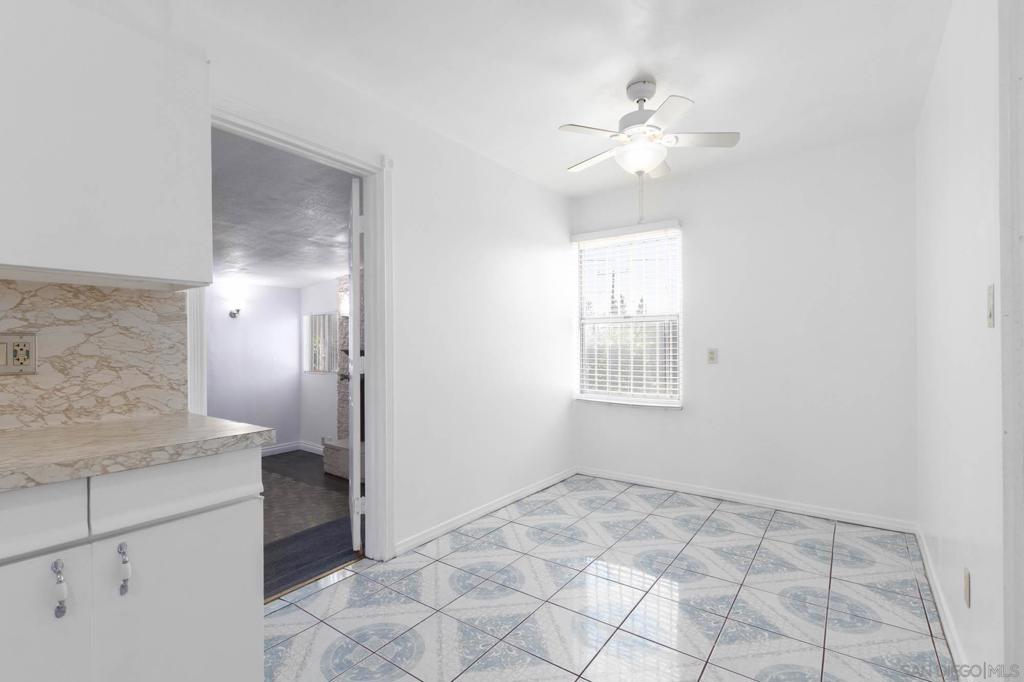 5359 Redwood St Property Photo 11