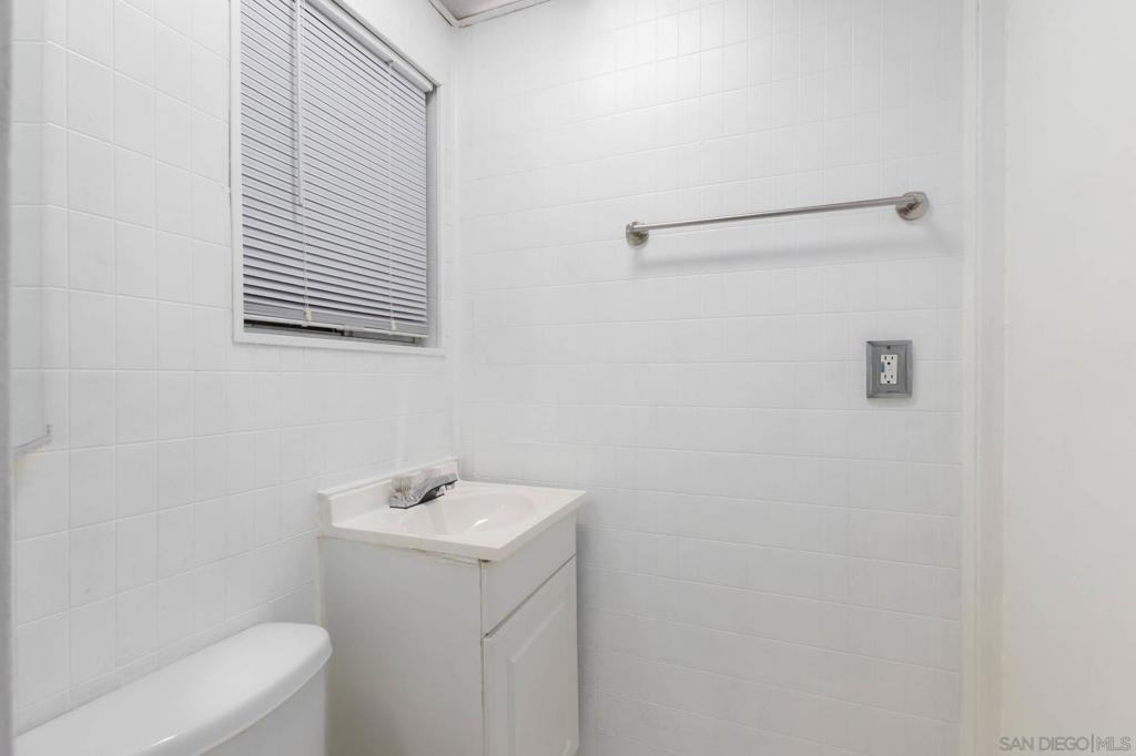 5359 Redwood St Property Photo 19