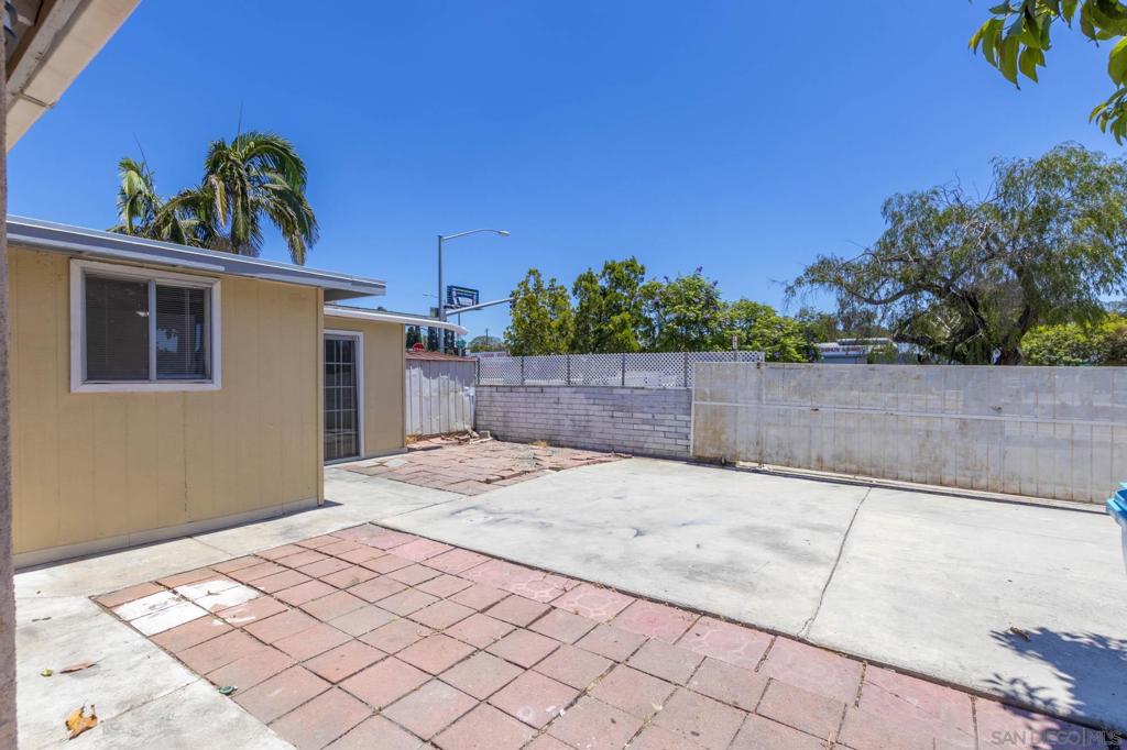 5359 Redwood St Property Photo 35