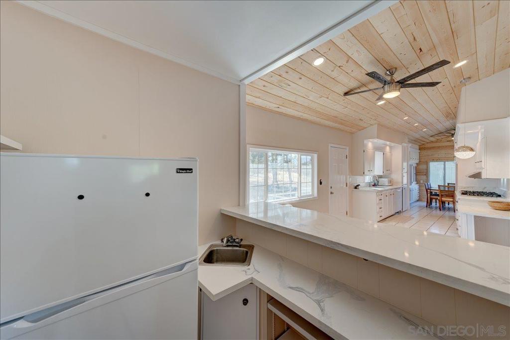 7438 Kickin Horse Property Photo 7