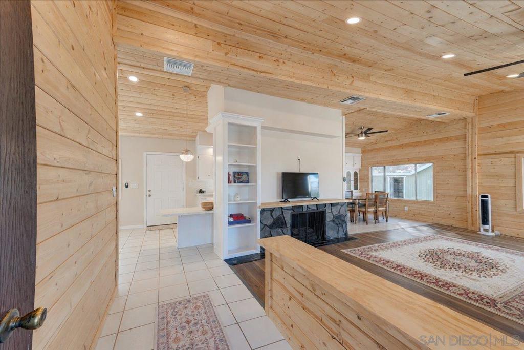 7438 Kickin Horse Property Photo 11