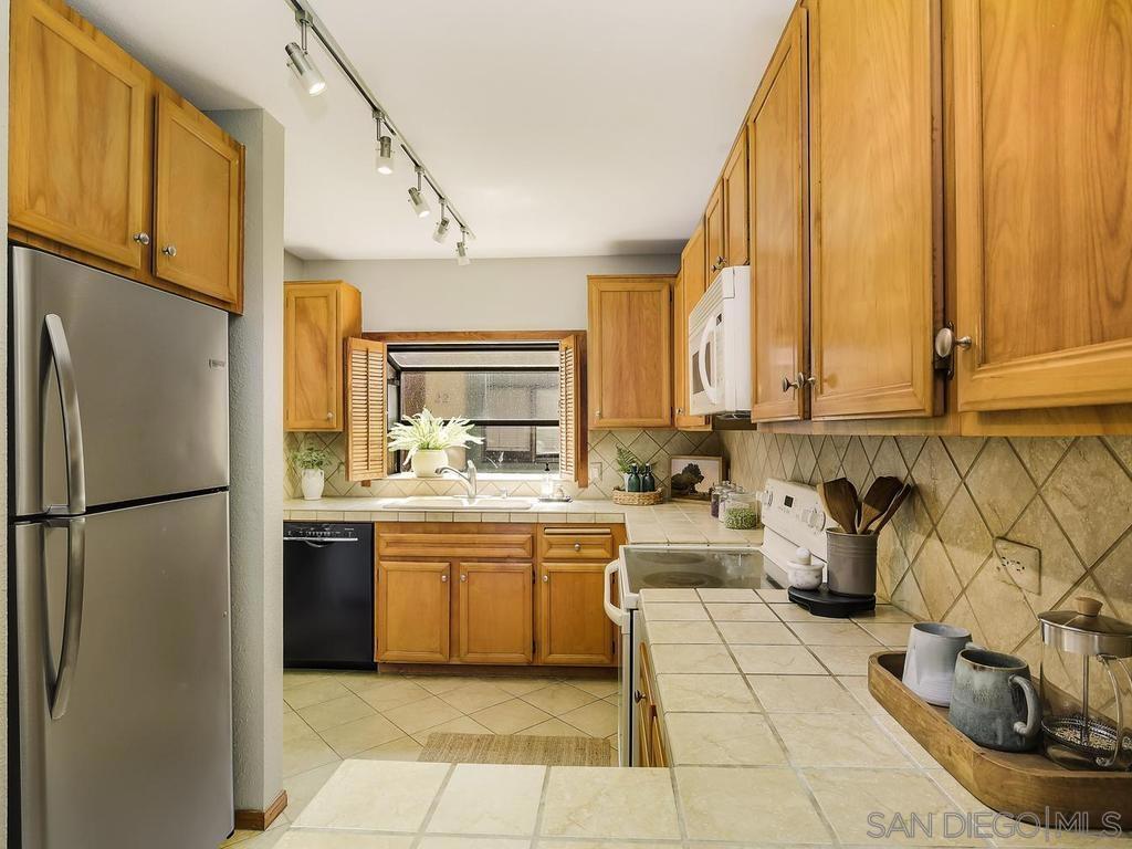 917 Torrance 19 Property Photo 9