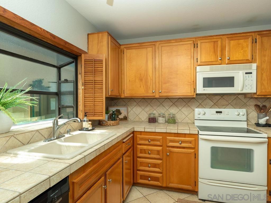 917 Torrance 19 Property Photo 12