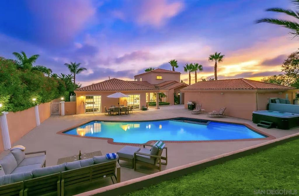 7005 Via Estrada Property Photo 3