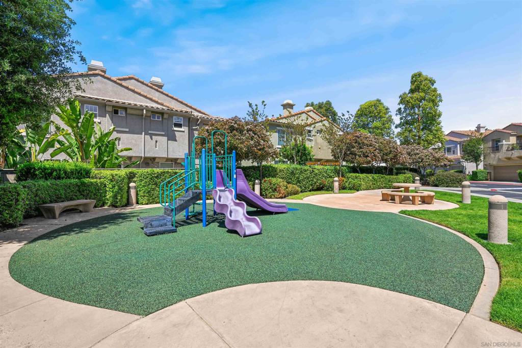 254 Aurora Property Photo 18