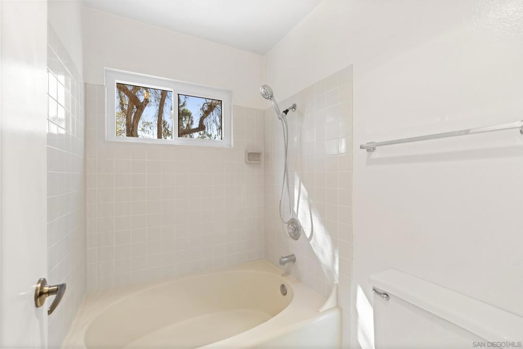 9345 Lake Murray Blvd C Property Photo 28