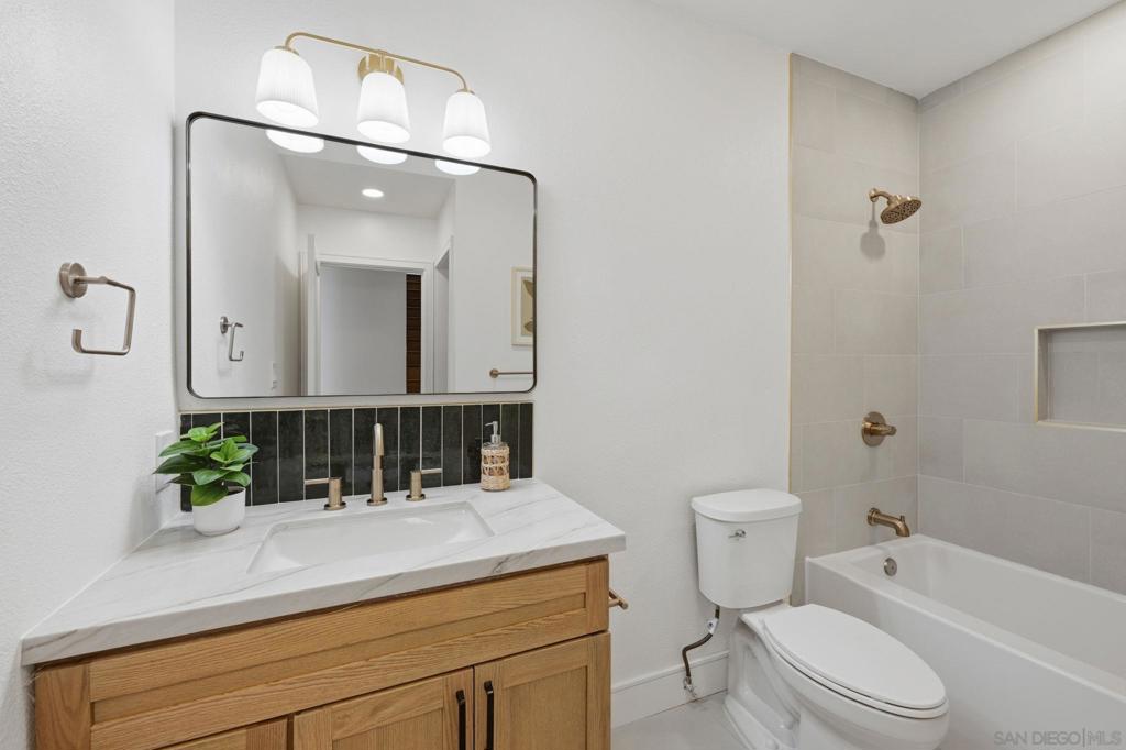 3855 Southview Property Photo 32