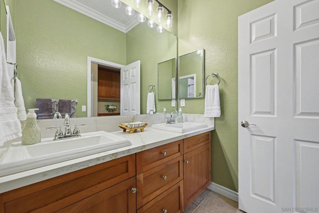 749 Crooked Path Pl Property Photo 52