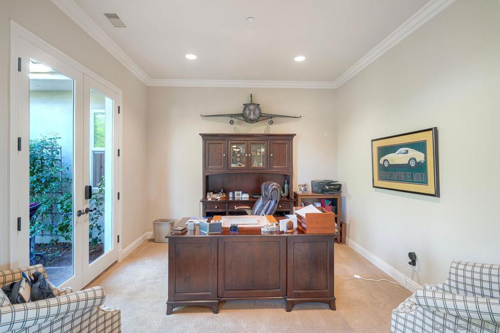 30388 Castlecrest Property Photo 10