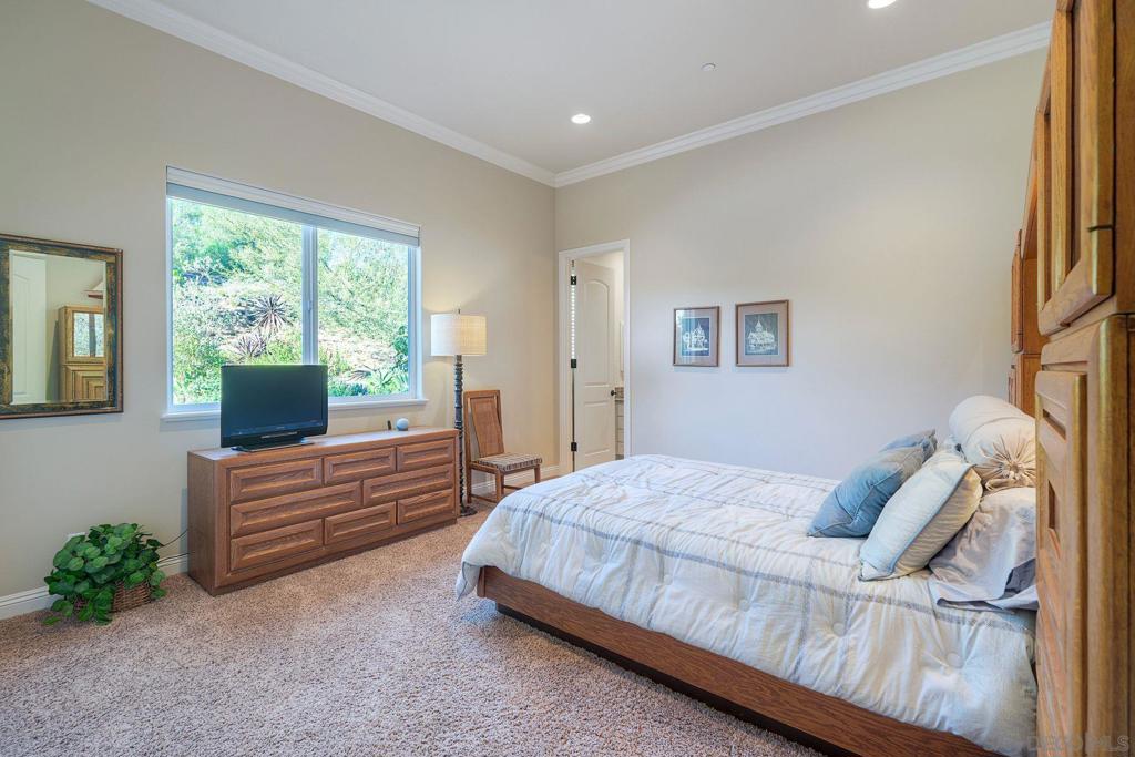 30388 Castlecrest Property Photo 23