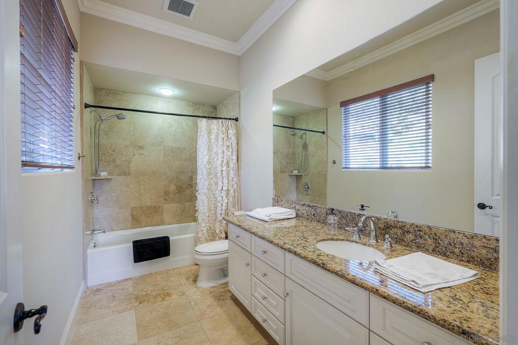 30388 Castlecrest Property Photo 24