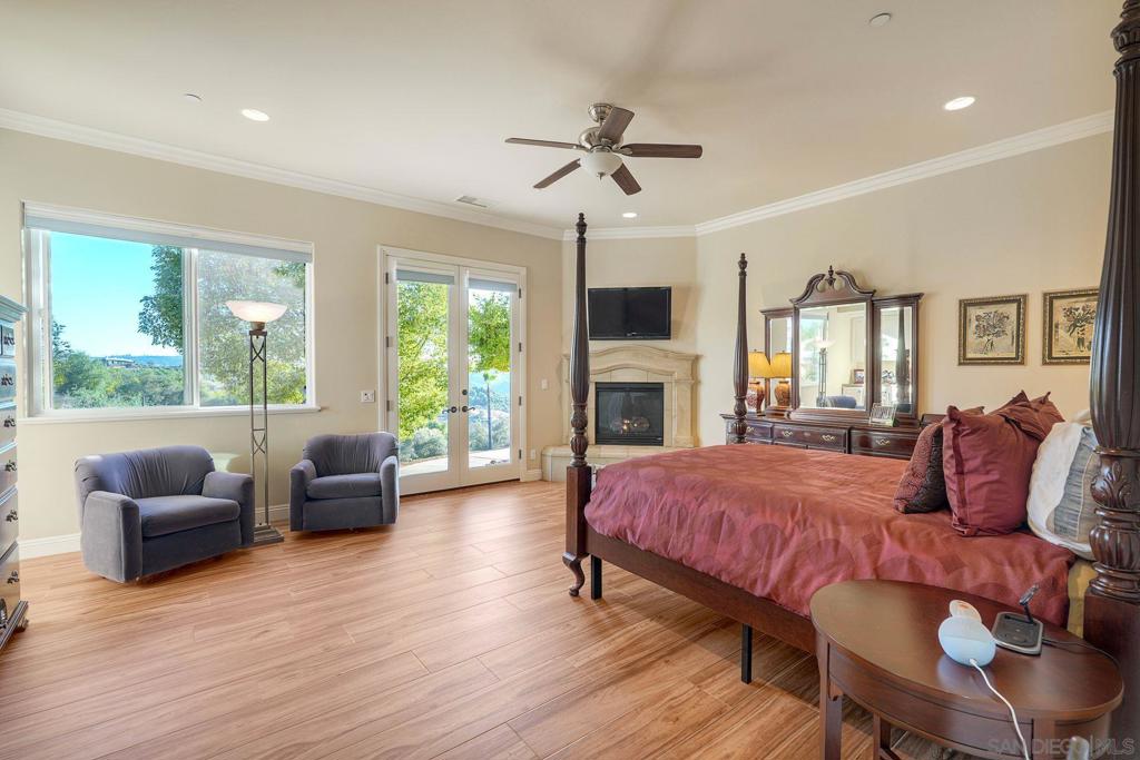 30388 Castlecrest Property Photo 25