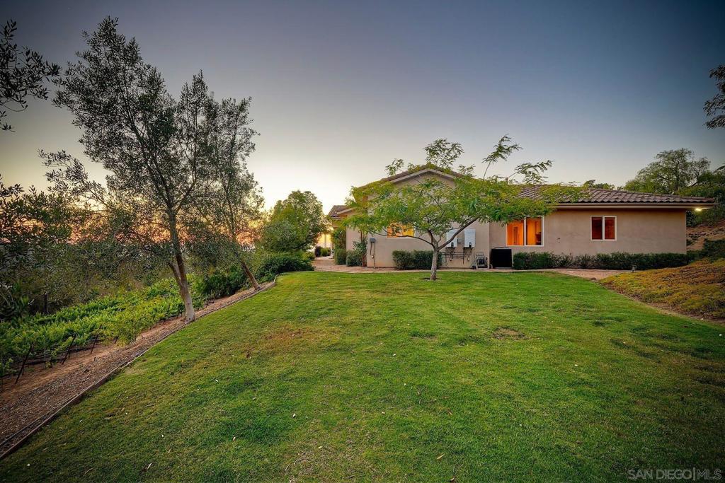30388 Castlecrest Property Photo 39