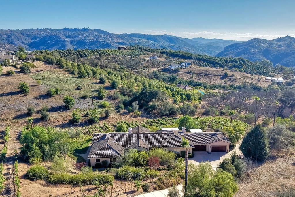 30388 Castlecrest Property Photo 43