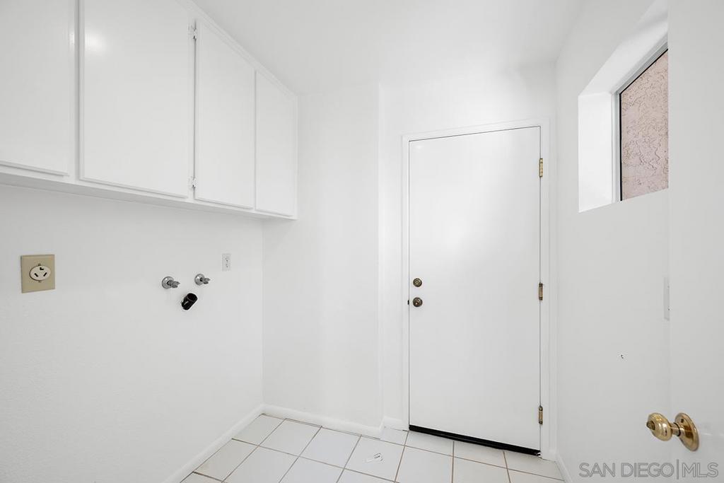 11382 Via Rancho San Diego D Property Photo 26