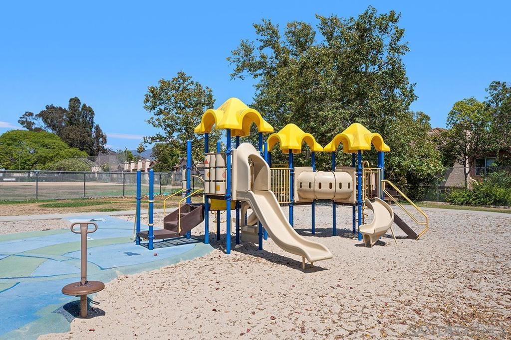 11382 Via Rancho San Diego D Property Photo 31