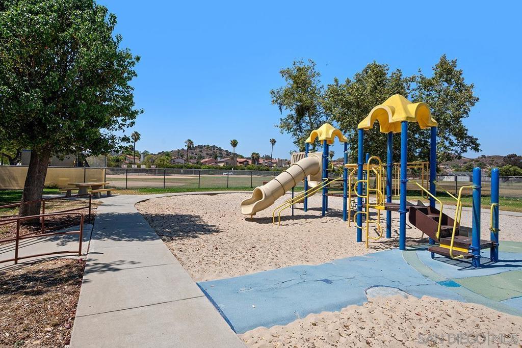11382 Via Rancho San Diego D Property Photo 32
