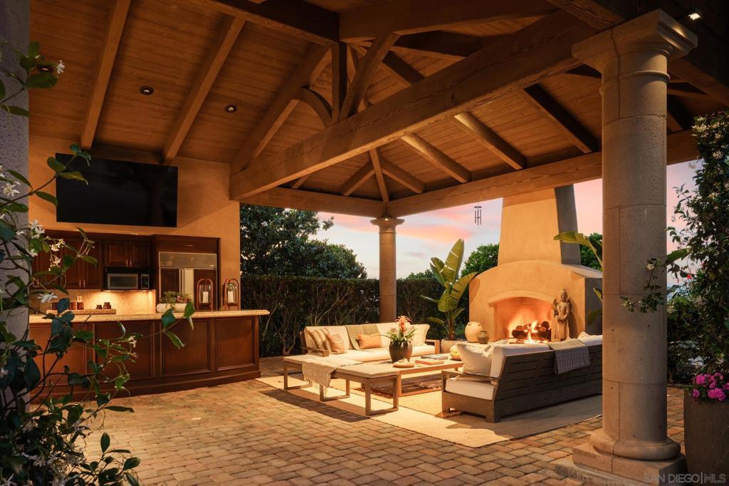 5962 Rancho Diegueno Rd Property Photo 4