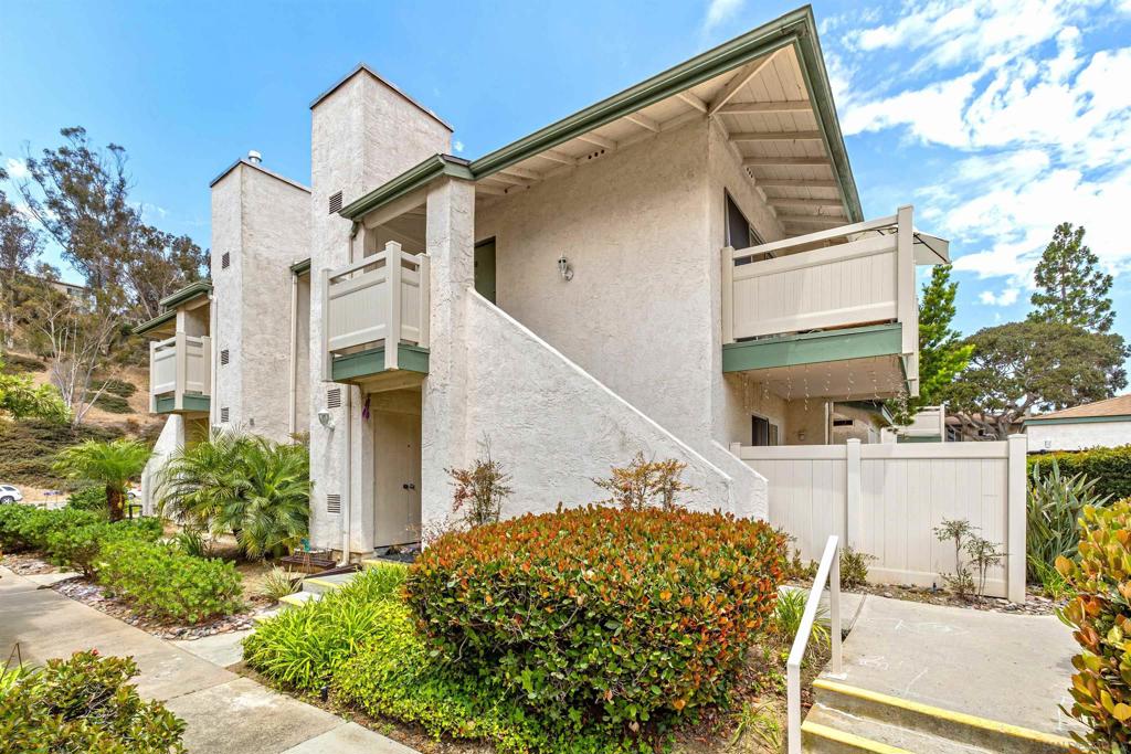 8811 Gilman Dr H Property Photo 13