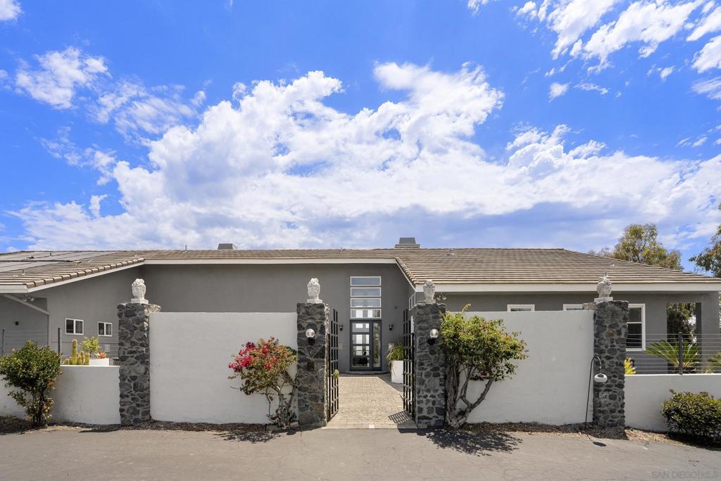 28455 Meadow Mesa Property Photo 1