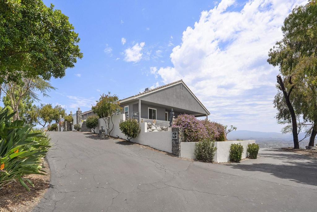 28455 Meadow Mesa Property Photo 5