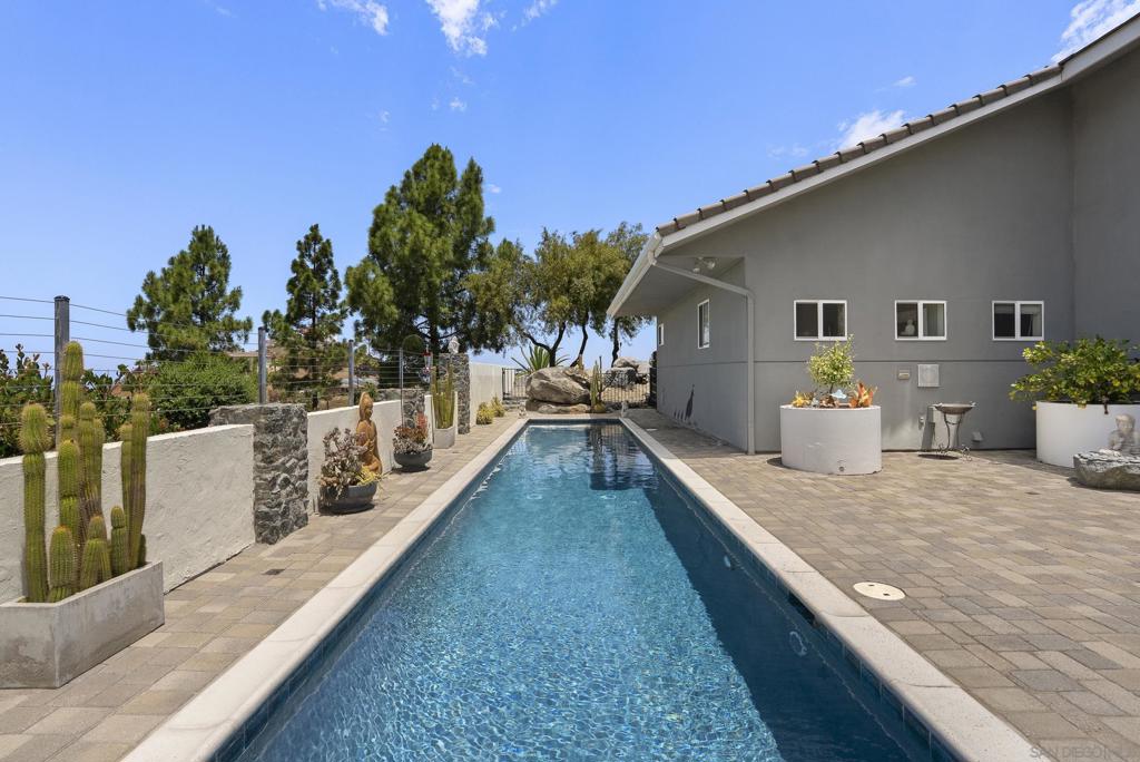 28455 Meadow Mesa Property Photo 8