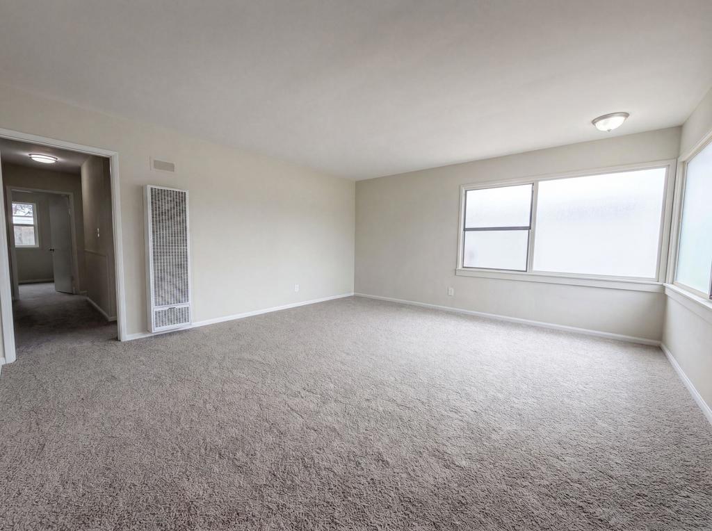 625 Woodlawn Property Photo 3