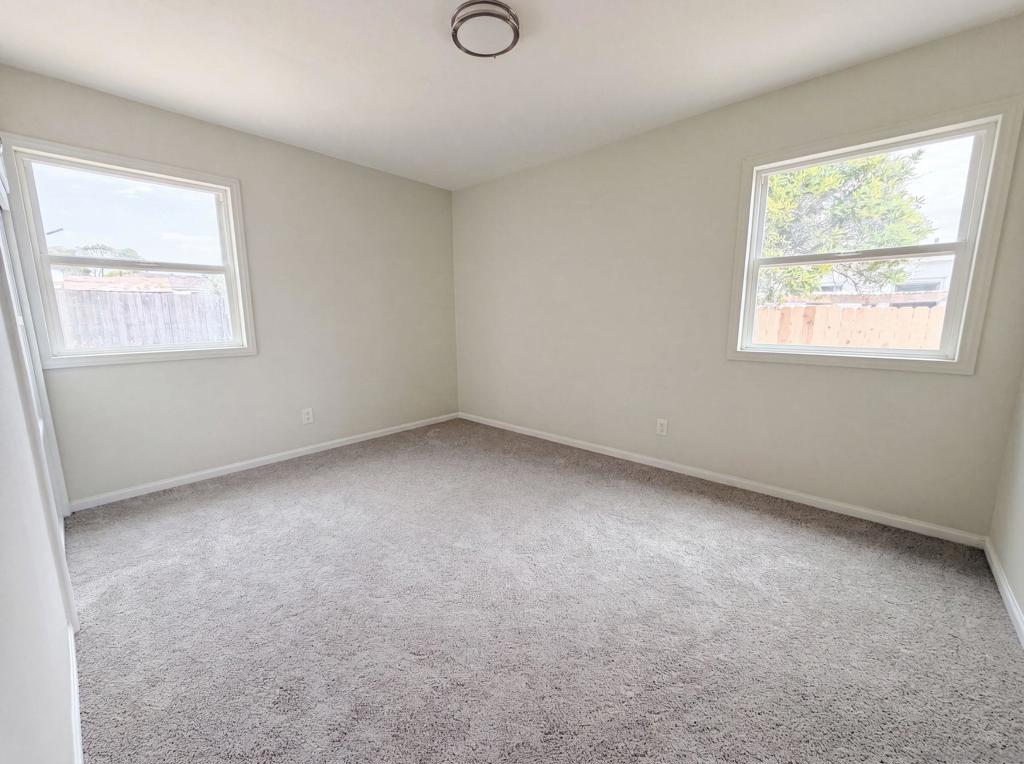 625 Woodlawn Property Photo 11