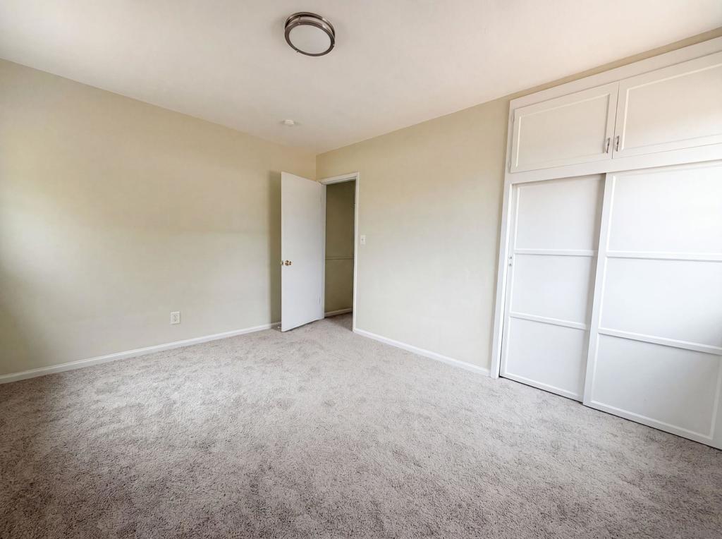 625 Woodlawn Property Photo 12
