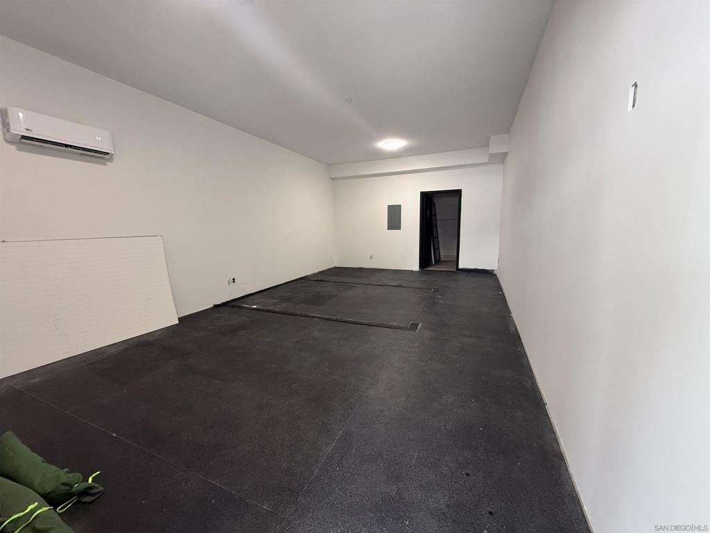2886 Mission Blvd Property Photo 10