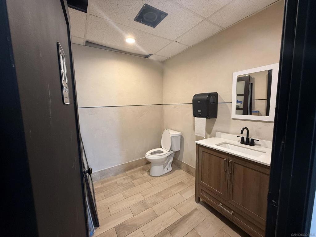 2886 Mission Blvd Property Photo 11