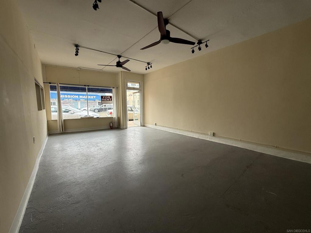 2886 Mission Blvd Property Photo 14