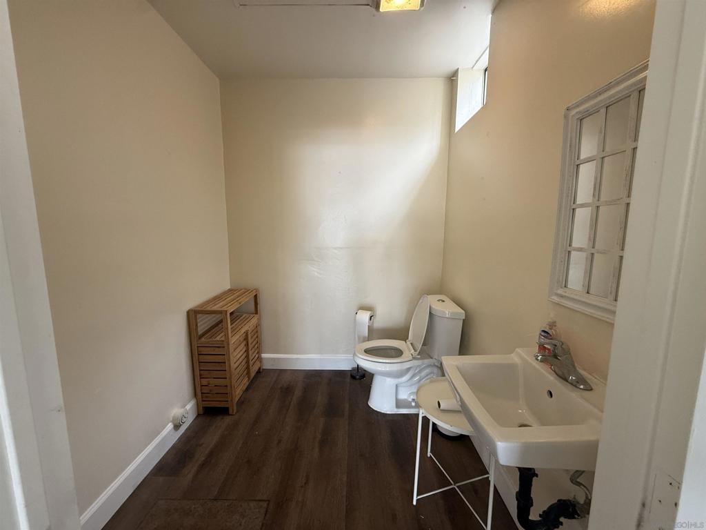 2886 Mission Blvd Property Photo 15