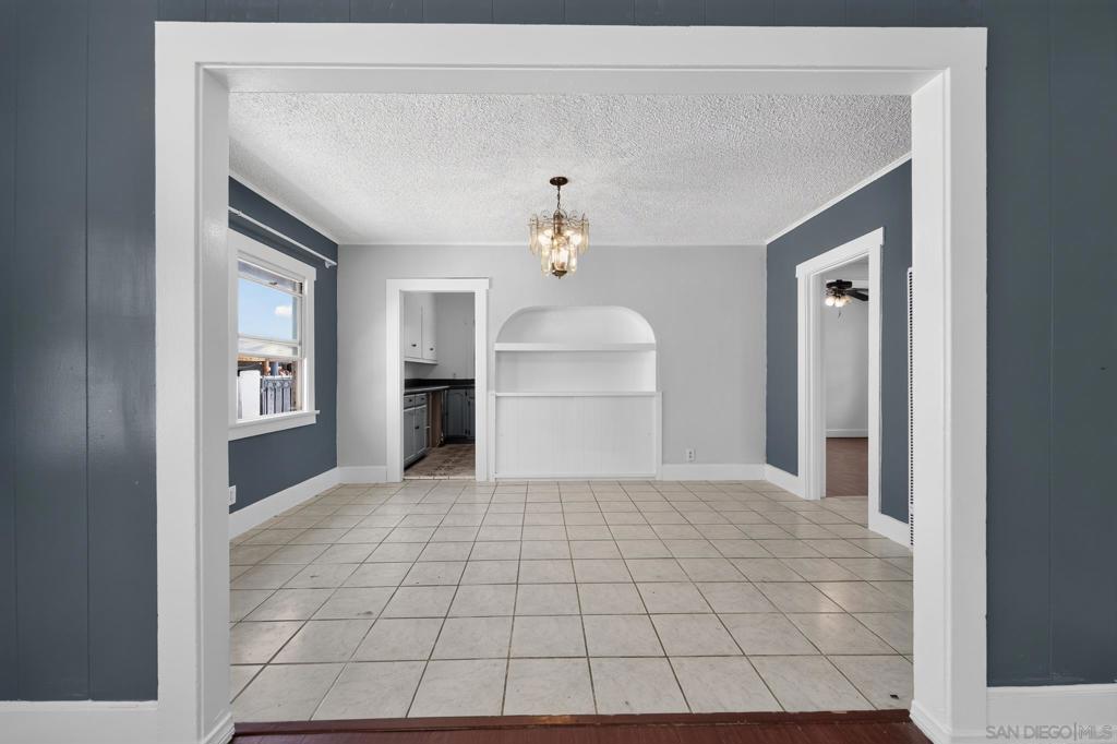 1442 W 69th Property Photo 19