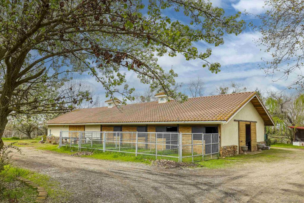 24943 N Mcintire Property Photo 21
