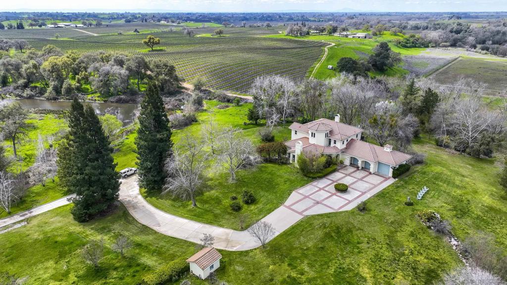 24943 N Mcintire Property Photo 24
