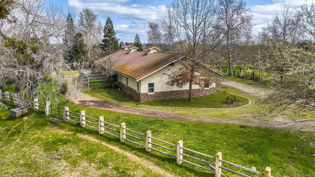 24943 N Mcintire Property Photo 74
