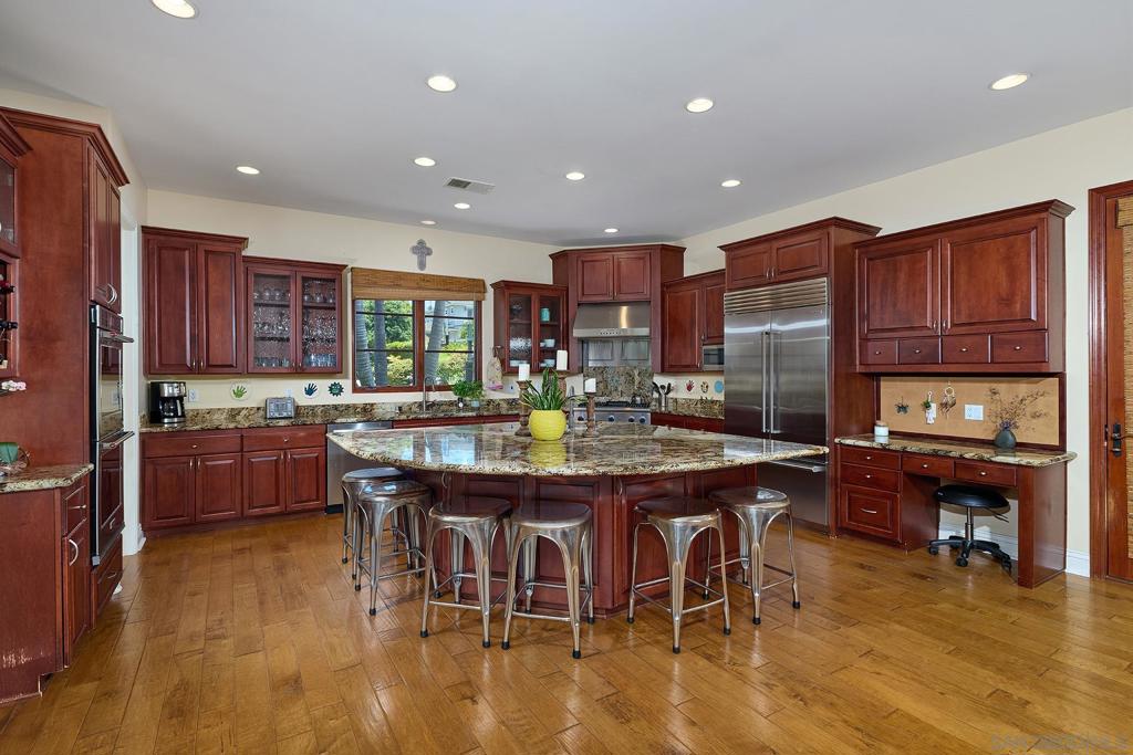 645 N. Rios Property Photo 4