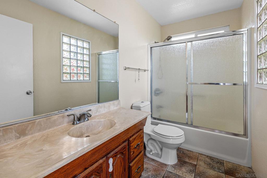 425 8th Street Property Photo 14
